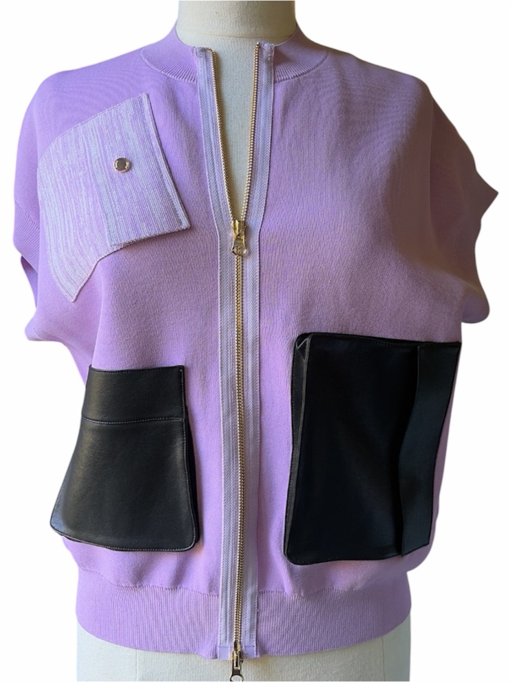 Aleeza Paris champagne knit lavender zip vest, contrasting patch pockets Large